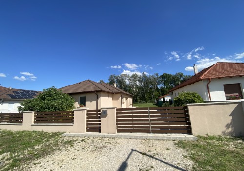 Eladó családi ház Ikrényben, minden adott a kikapcsolódáshoz #12