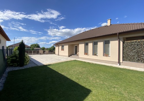 Eladó családi ház Ikrényben, minden adott a kikapcsolódáshoz #14