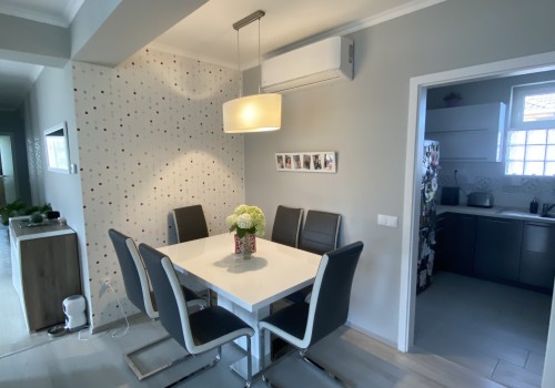 Ikrény-Családi ház mozi szobával és szaunával