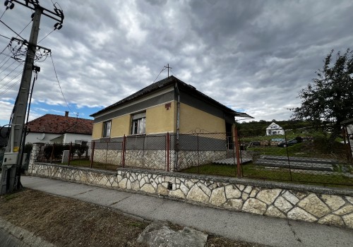 Eladó ház Pannonhalmán