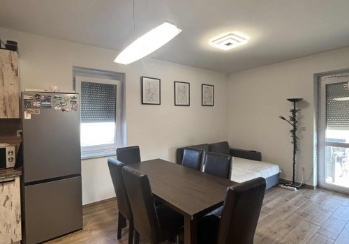 Nagyszentjános-Erdőszél Lakóparkban bútorozott lakás eladó