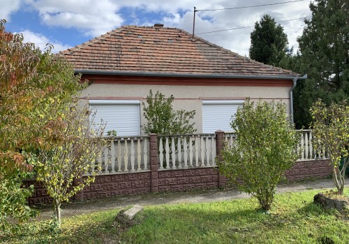 Eladó családi ház Abdán